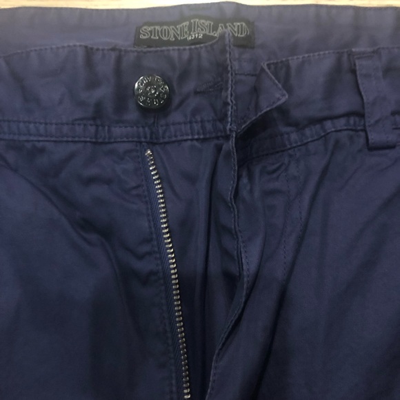 Size 52 Stone Island Blue Shorts - Picture 2 of 4